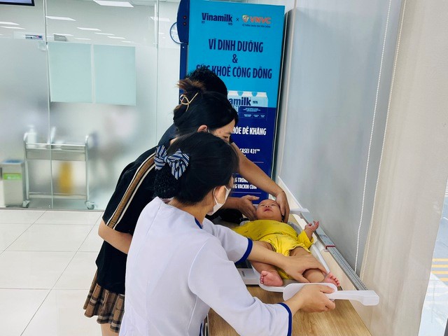 Lo ngại dân số già, Bộ Y tế đề xuất quyền quyết định số con