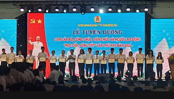 Lễ tuyên dương con cán bộ, công chức, viên chức và người lao động ngành Y tế tỉnh Đồng Nai “Học giỏi, sống tốt” lần thứ XXV năm 2024