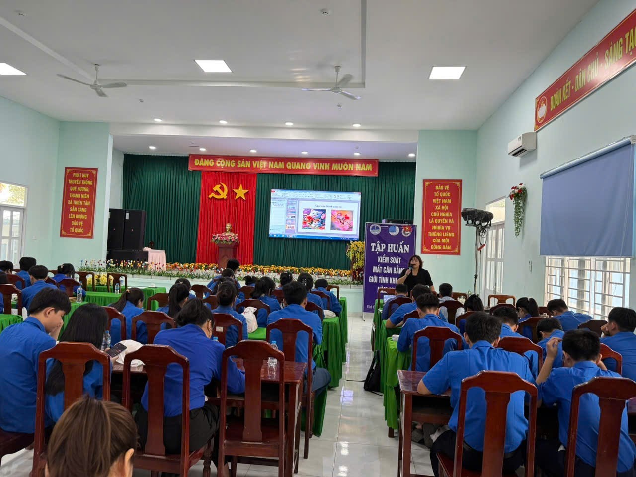 VĨNH CỬU: TỔ CHỨC TẬP HUẤN VỀ KIỂM SOÁT MẤT CÂN BẰNG GIỚI TÍNH KHI SINH CHO GIÁO VIÊN PHỤ TRÁCH ĐOÀN, ĐOÀN VIÊN THANH NIÊN NĂM 2025